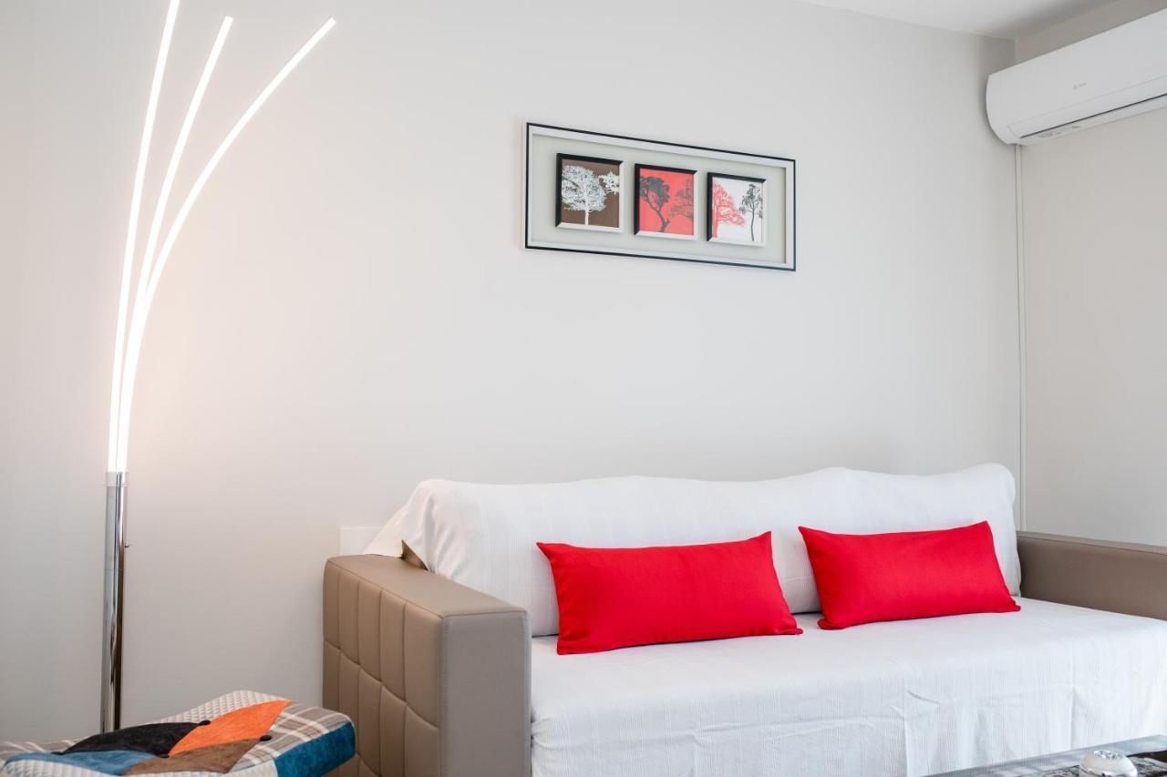 Apartments Luka Rab Town Bagian luar foto