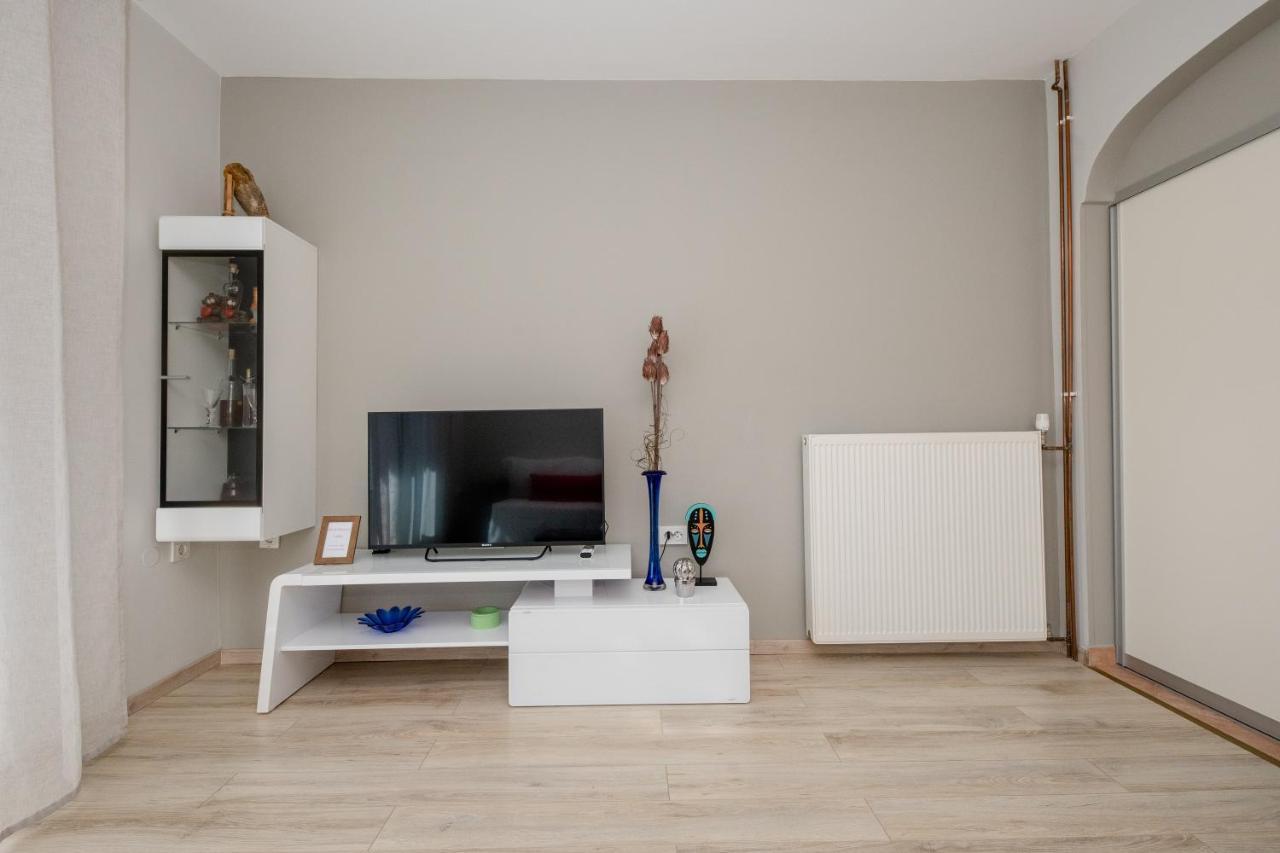 Apartments Luka Rab Town Bagian luar foto