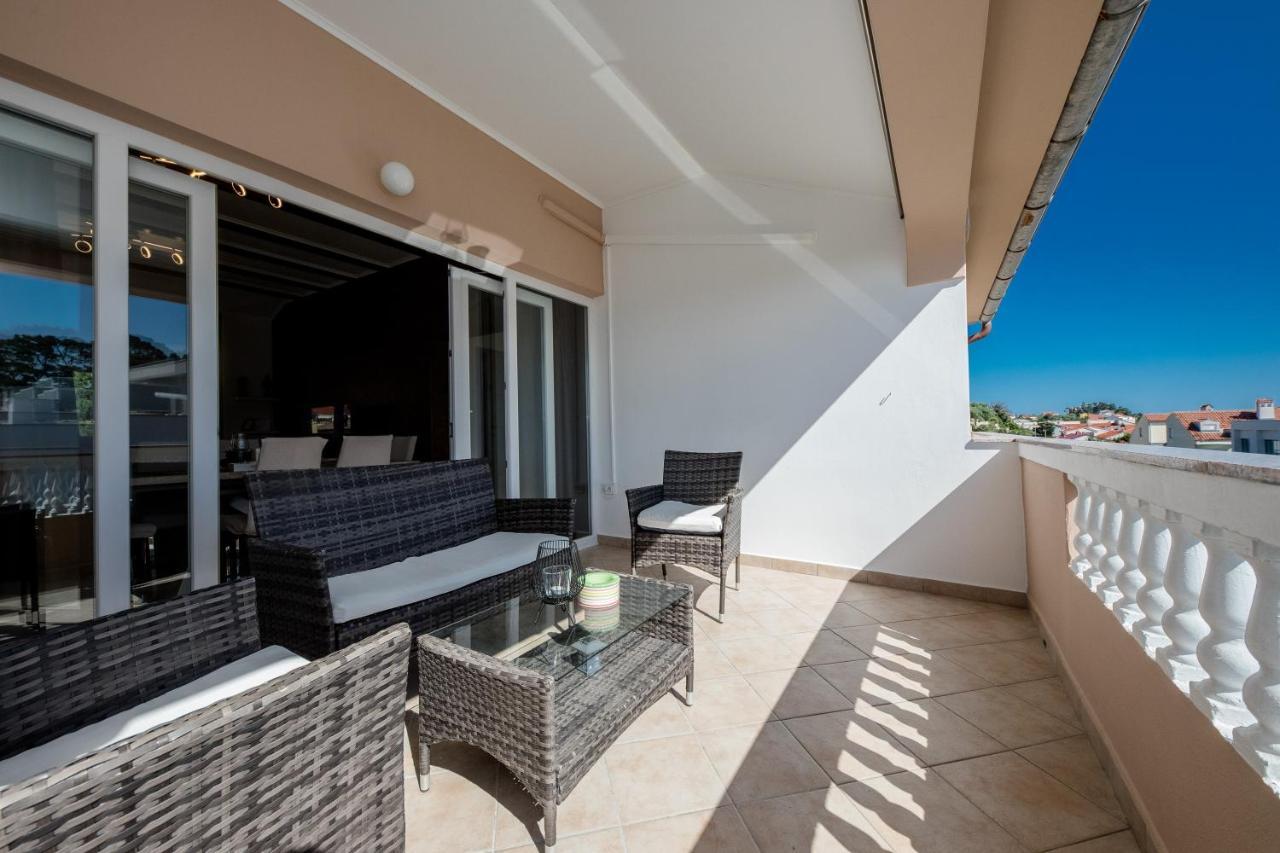 Apartments Luka Rab Town Bagian luar foto